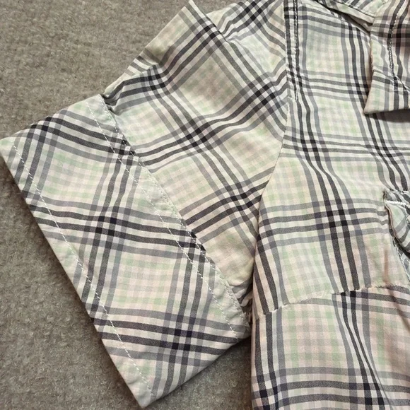 The North Face Women's Plaid Shirt - Green and White 1750 - Picture 4 of 6